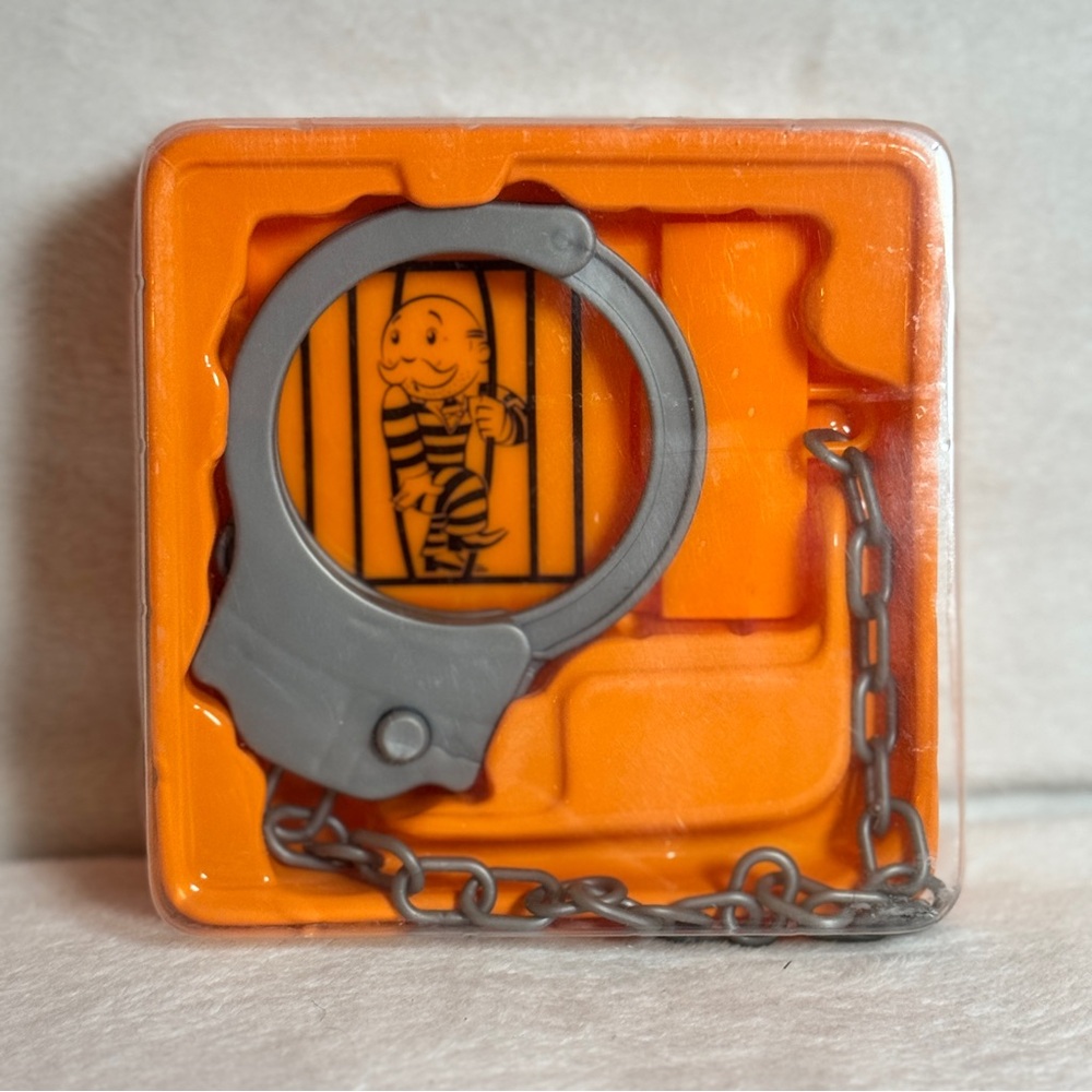 Monopoly Cheaters Edition  Handcuff Replacement‎ Part....New